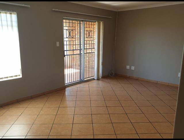 2 BEDROOM APARTMENT SOLD IN THERESAPARK